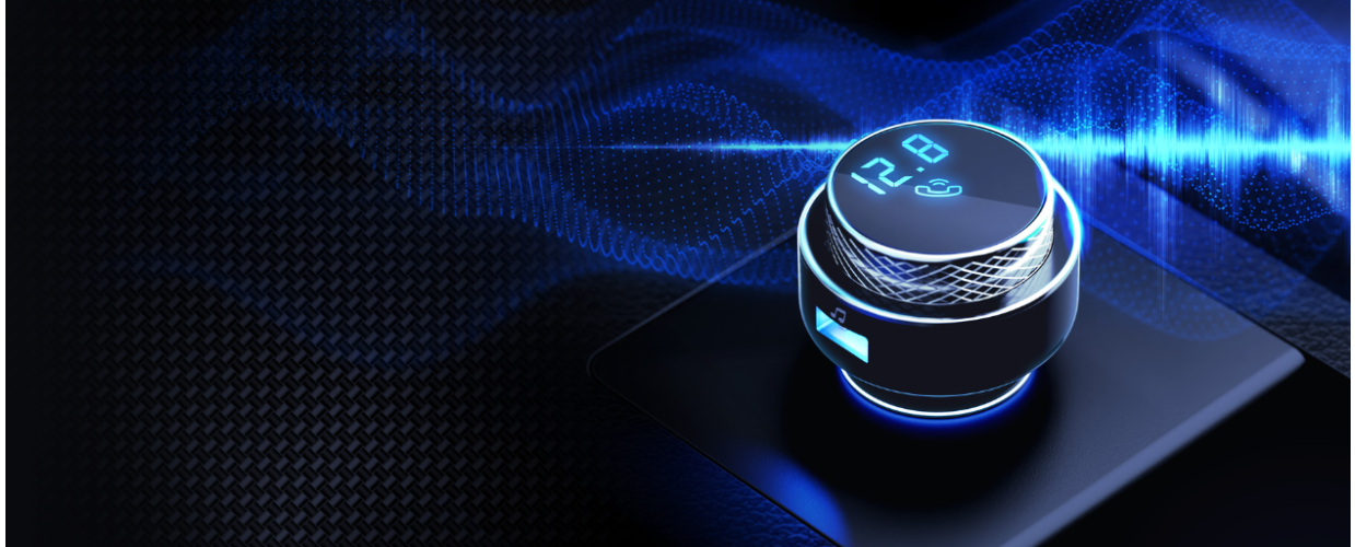 Transmiter FM do czego służy? Jak sparować z radiem?