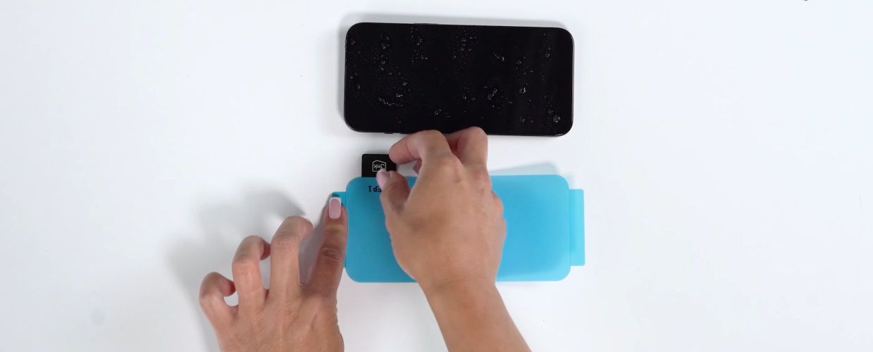 Ile schnie folia hydrożelowa na telefon po montażu? Poradnik 3mk