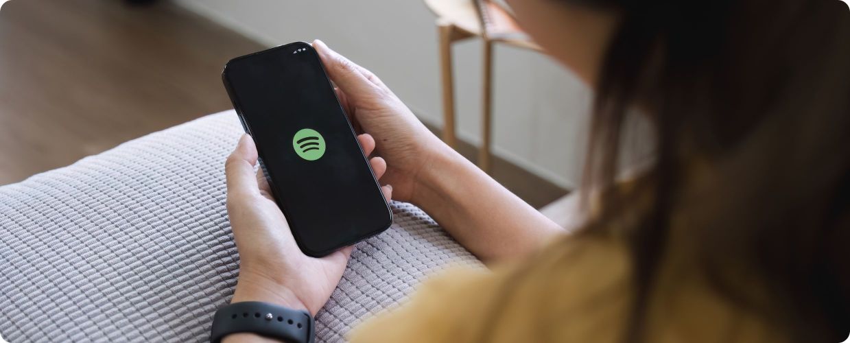 Jak ustawić timer do białego szumu - Spotify, YouTube i telefon krok po kroku