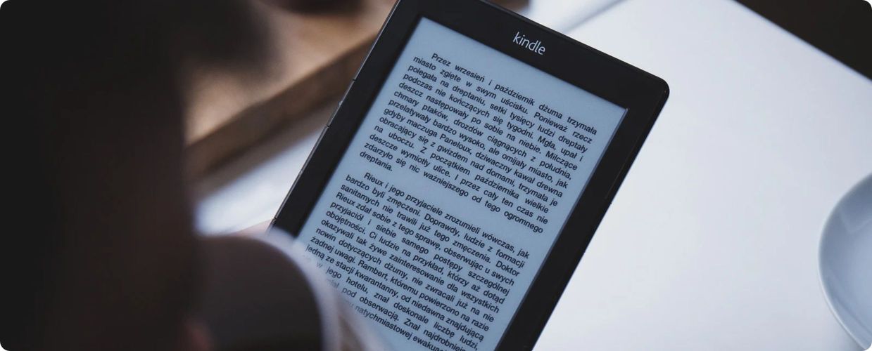 Jak zabezpieczyć czytnik e-booków? Szkło, folia i dobre nawyki