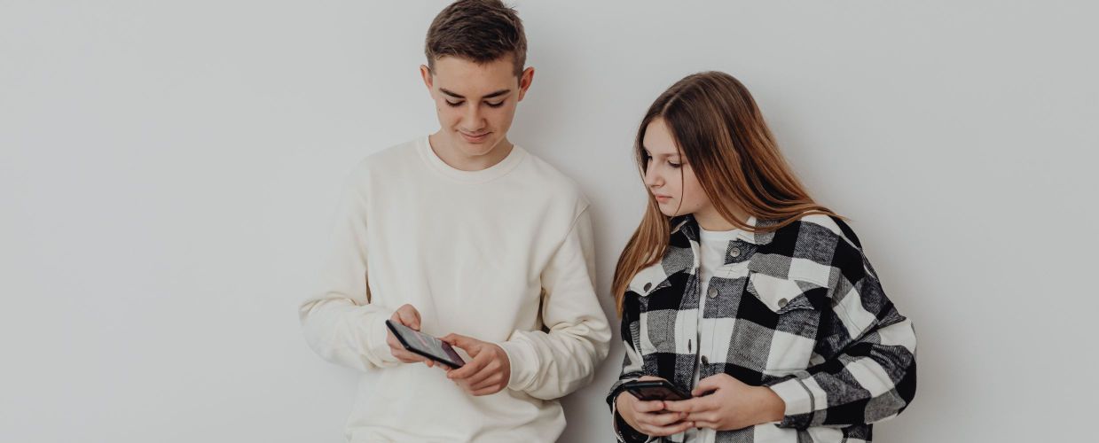 Porównanie telefonów Xiaomi 15 vs Xiaomi 14. Który lepszy?