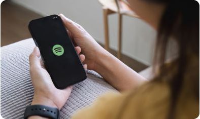 Jak ustawić timer do białego szumu - Spotify, YouTube i telefon krok po kroku