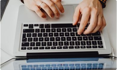 Jak nagrać ekran na komputerze? Windows i MacBook krok po kroku