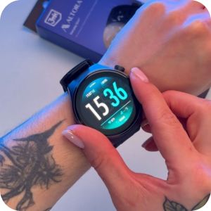 smartwatch 3mk Altora na nadgarstku użytkownika wyświetlacz 60 Hz monitorowanie zdrowia i aktywności zegarek do codziennego użytku