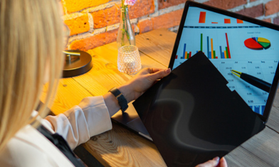 jak-swiatlo-niebieskie-wplywa-na-oczy