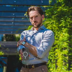 jaki-smartfon-do-2000-zl-wybrac-w-2025-roku