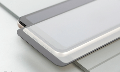 naklejanie-folii-na-telefon-krok-po-kroku_1_